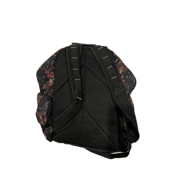 Eastsport Surge Sport Backpack, Brown Leaves - Picture 2 of 5